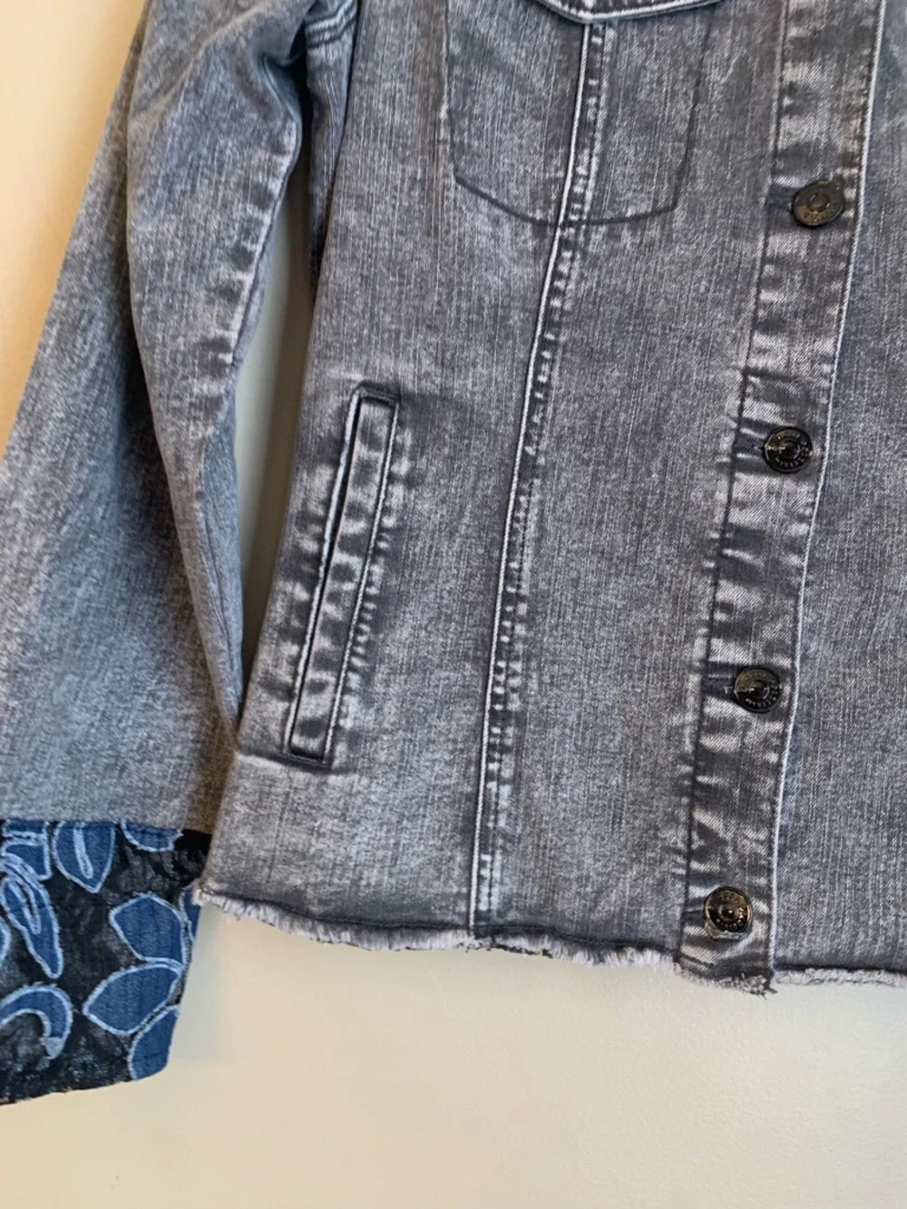 LOGO by Lori Goldstein Floral Lace Denim Jean Jacket Limited Edition Womens Sz 6